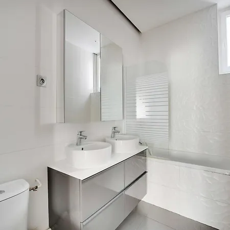 Sophisticated Appt 4 Bdr 8p - 17e Porte D'asnieres